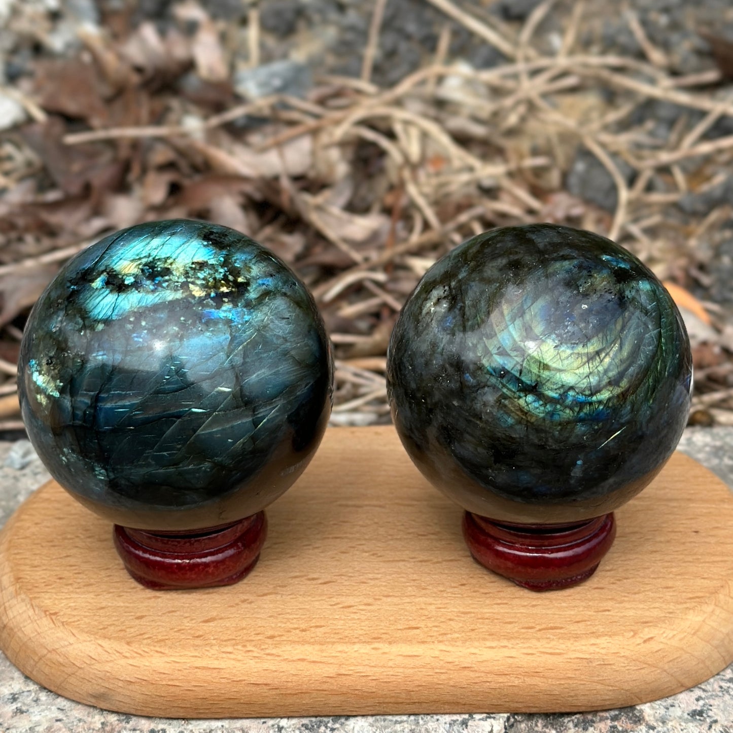 Labradorite Crystal Sphere - Hand-Carved Iridescent Healing Ball for Energy Cleansing and Home Decor